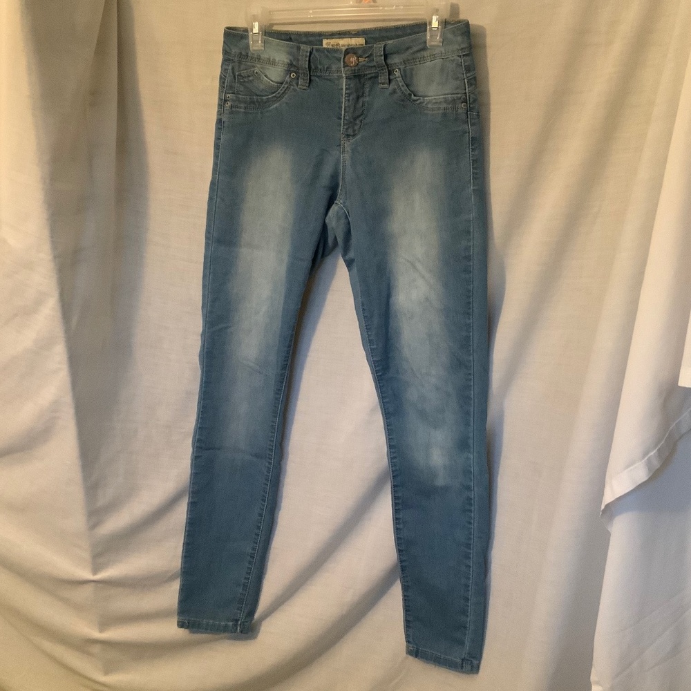 Royalty For Me Women’s Skinny-Ankle Lightweight Stretchy Jeans (6x29)